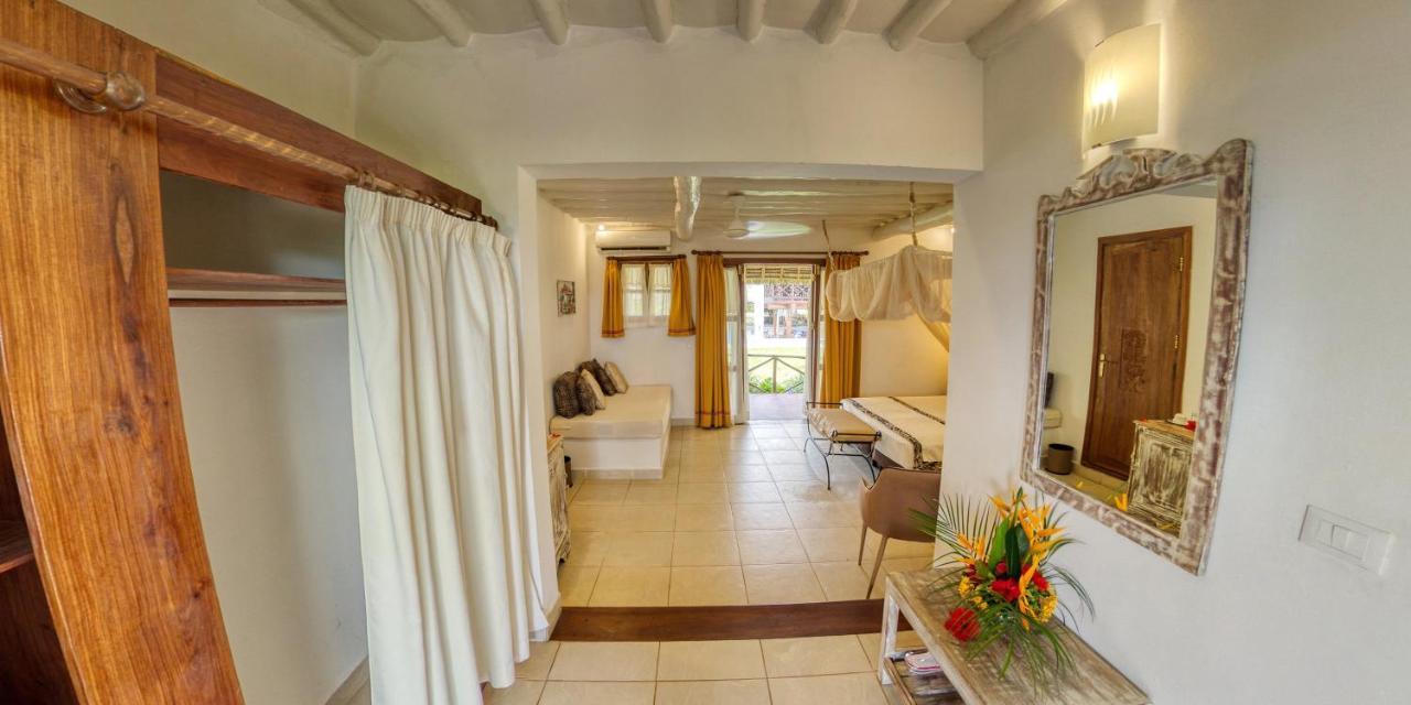 Quarto Deluxe com Vista Piscina