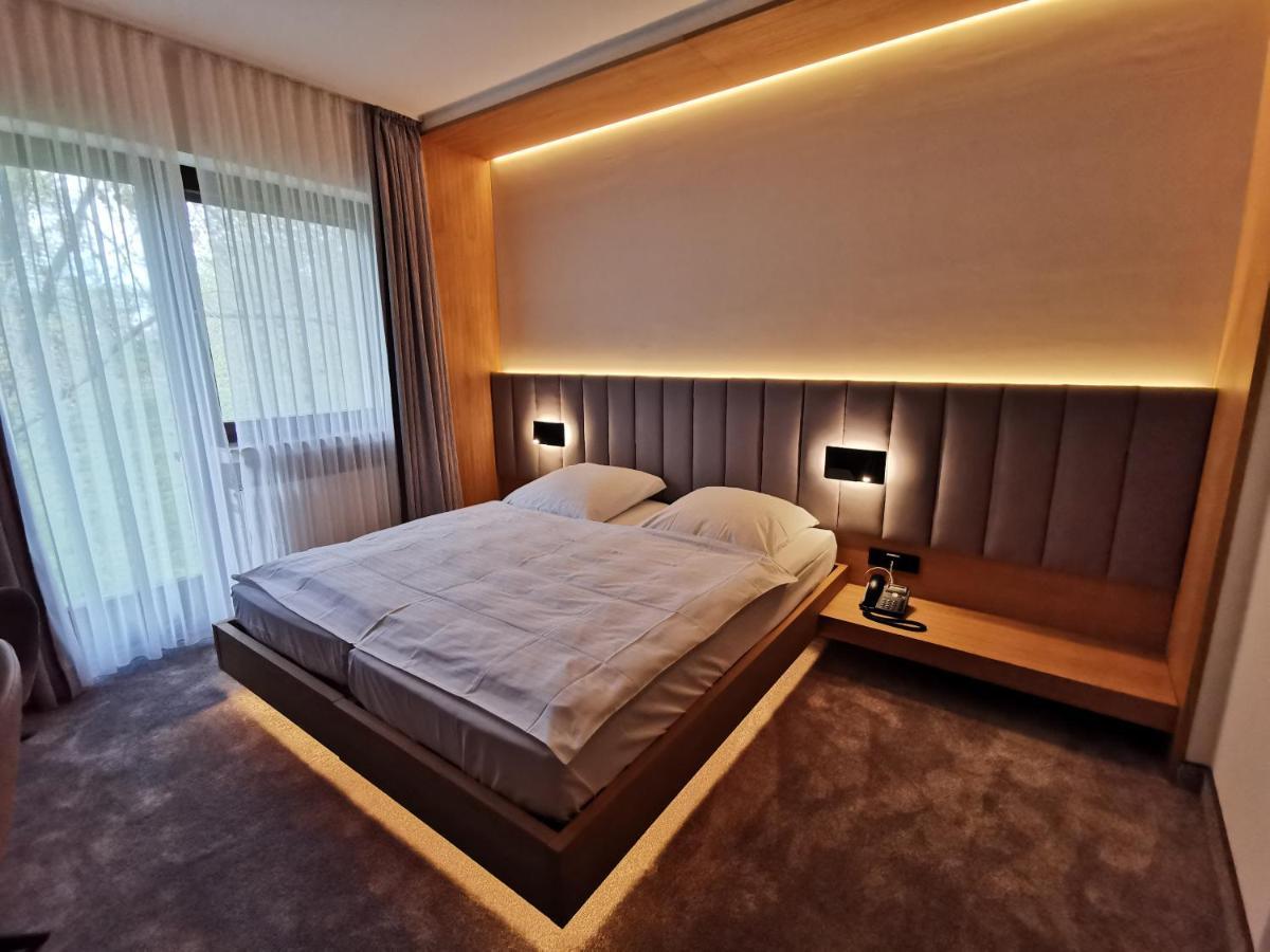 Double Room,1091554089:JPEG