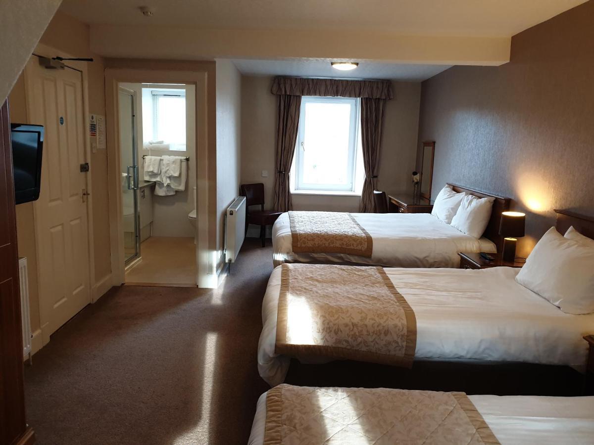 Triple Room Private Bathroom