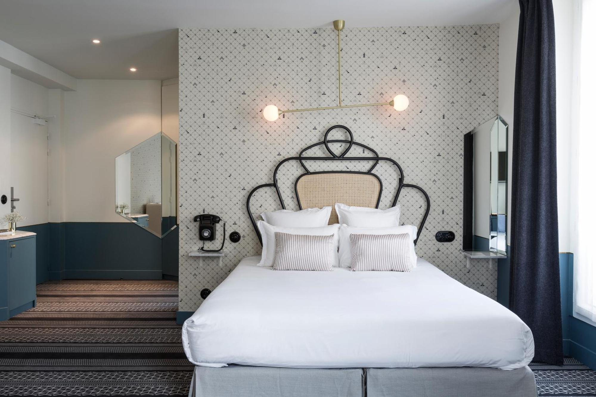 Suite,1300288042:JPEG