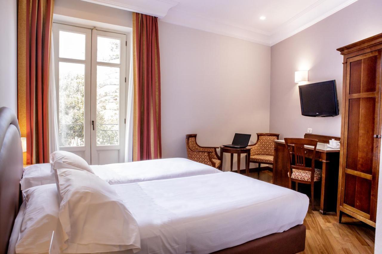 Deluxe King Room Balcony