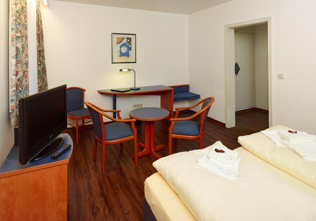 Double Room,110004282:JPEG