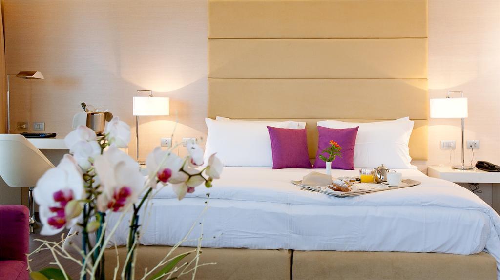 Standard Double Room Side Sea View