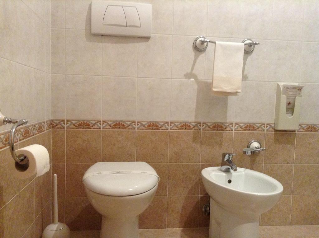 Single Room,422741370:JPEG