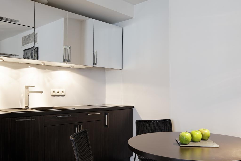 One-Bedroom Apartment,219436637:JPEG