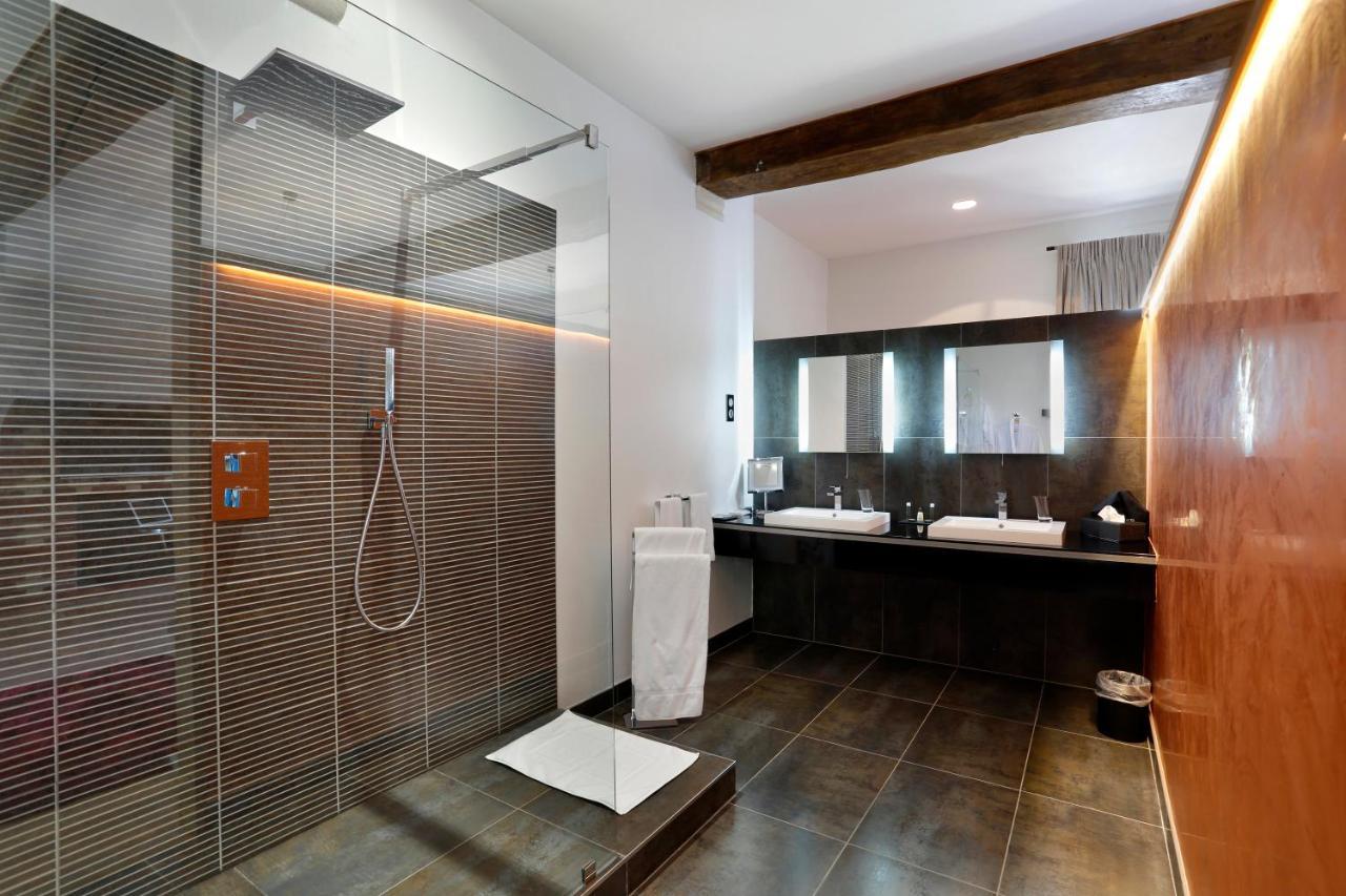 Deluxe Double Room with Shower