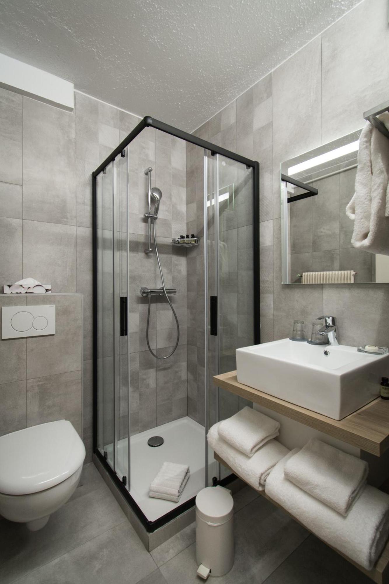 Standard Double Room,938724655:JPEG