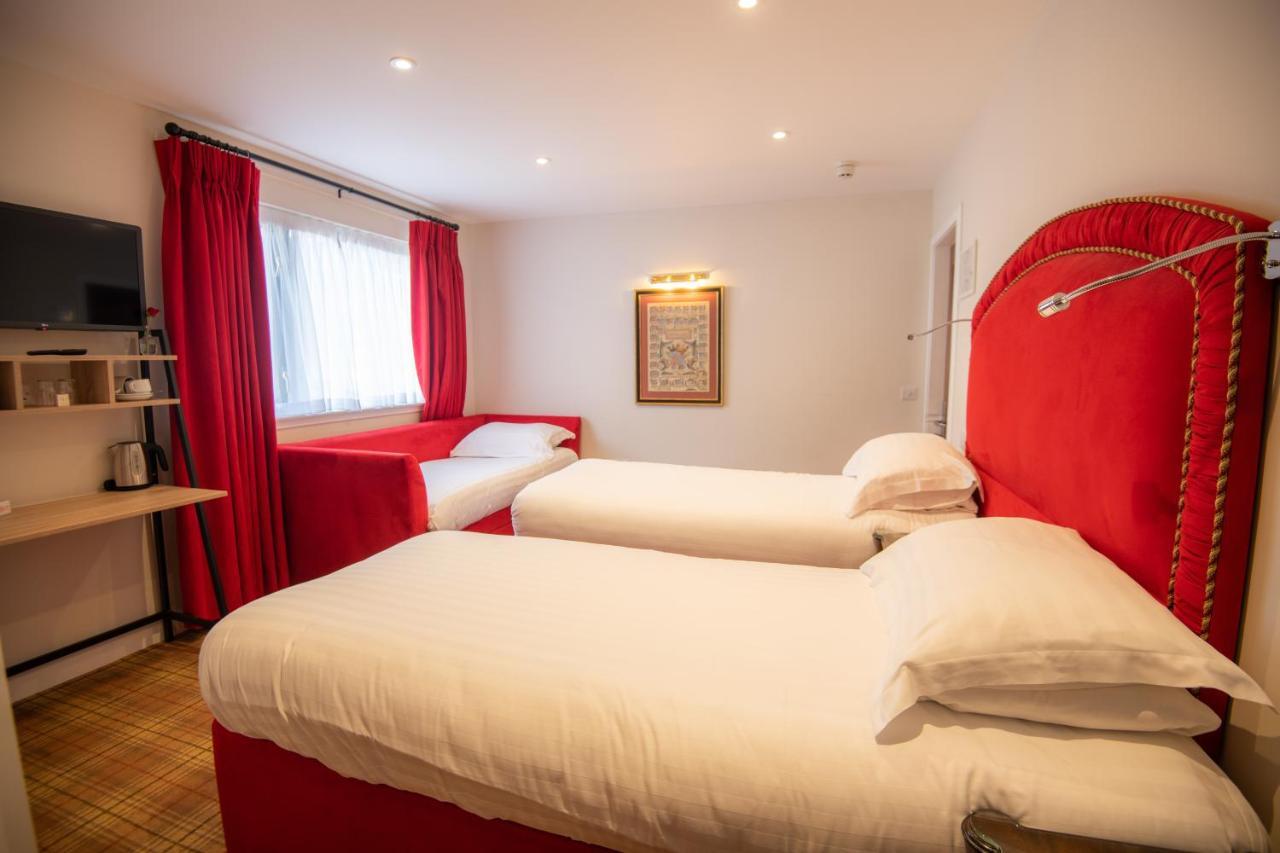 Triple Room with Private Bathroom