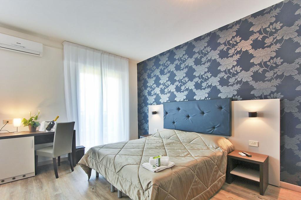 Double or Twin Room,1588102330:JPEG