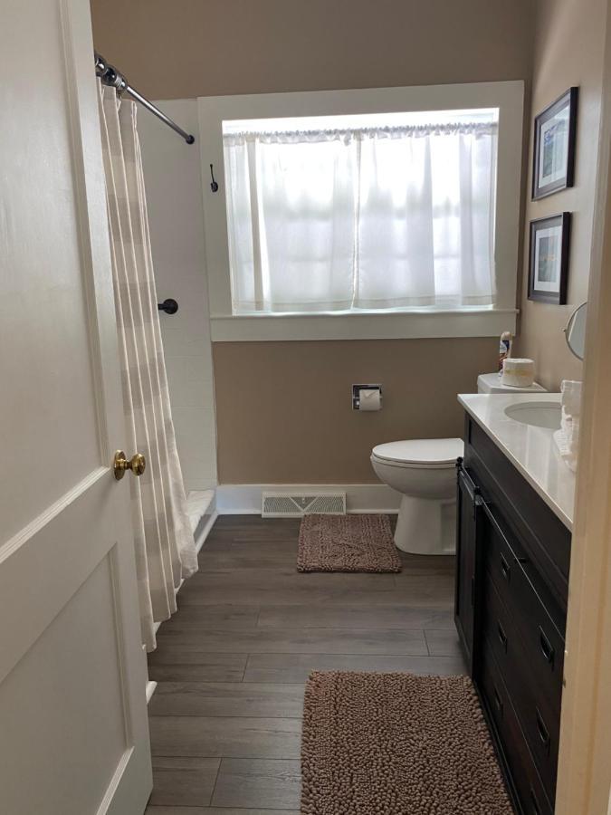 Superior King Suite - Pet Friendly