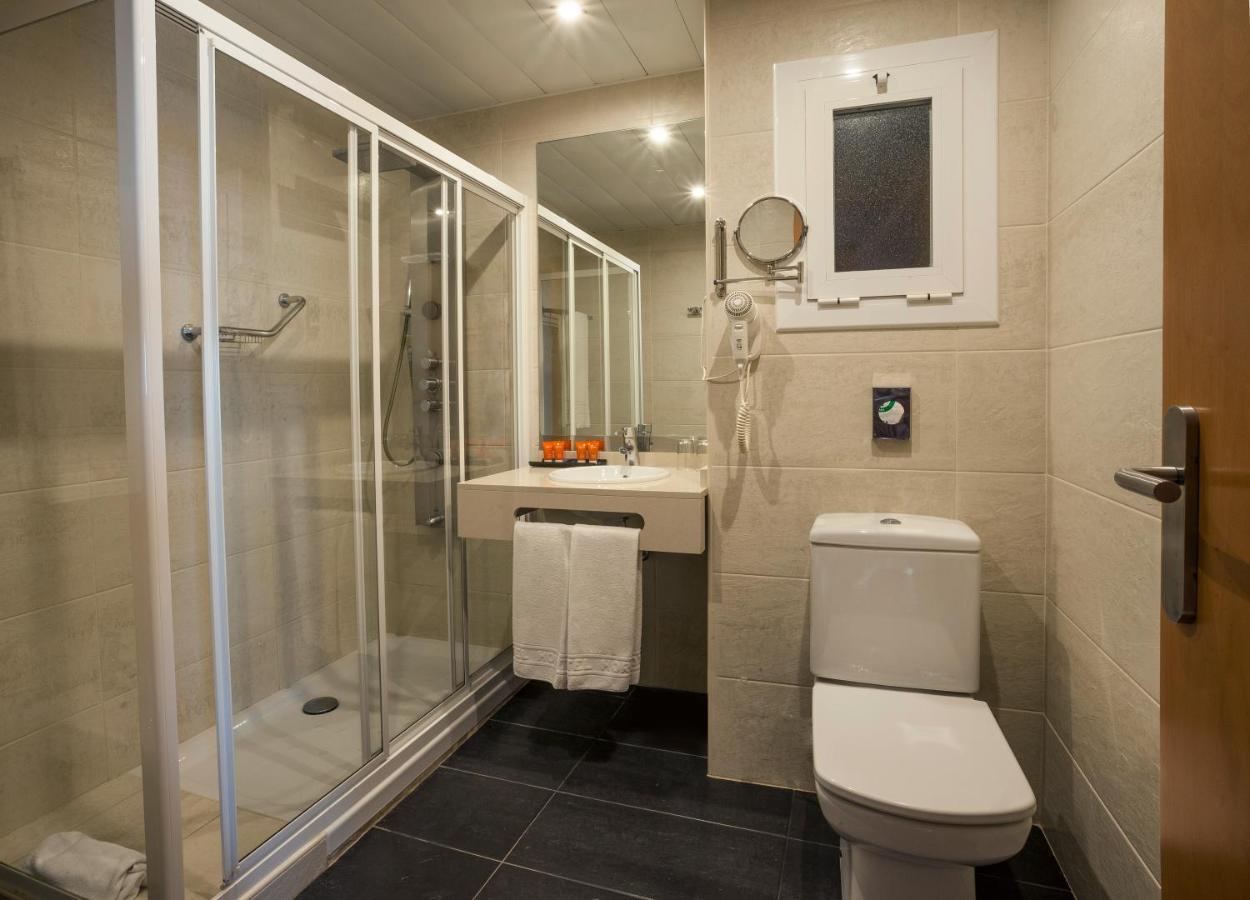 Zweibettzimmer mit Meerblick