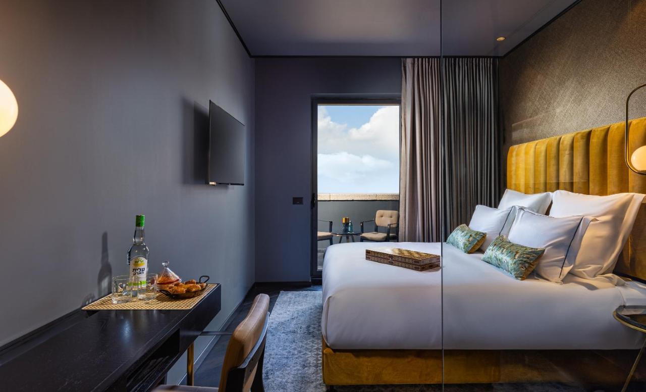 Classic Balcony Room