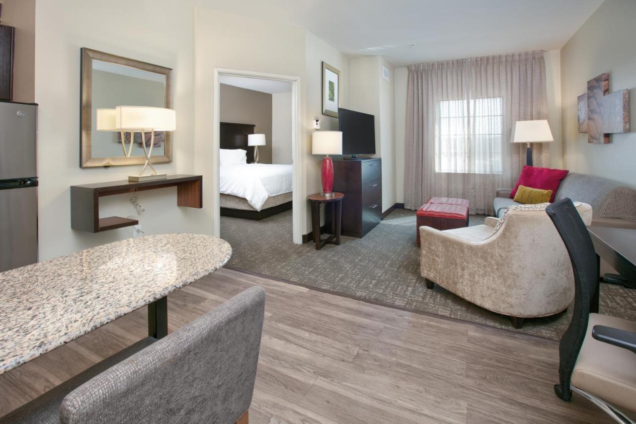 One-Bedroom King Suite