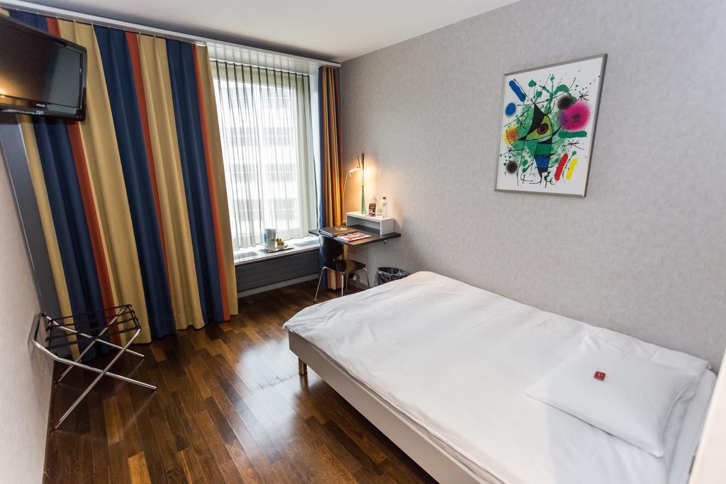 Standard Single Room,699746425:JPEG