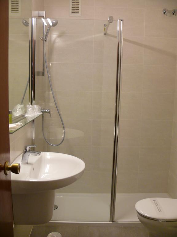 Habitación Triple Estándar (2 adultos + 1 niño)