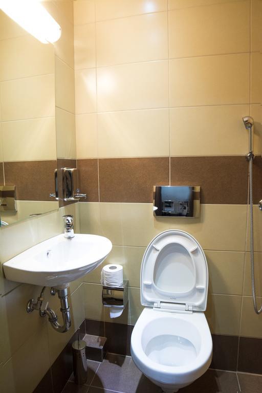 Double Room Bathroom Balcony,112288695:JPEG