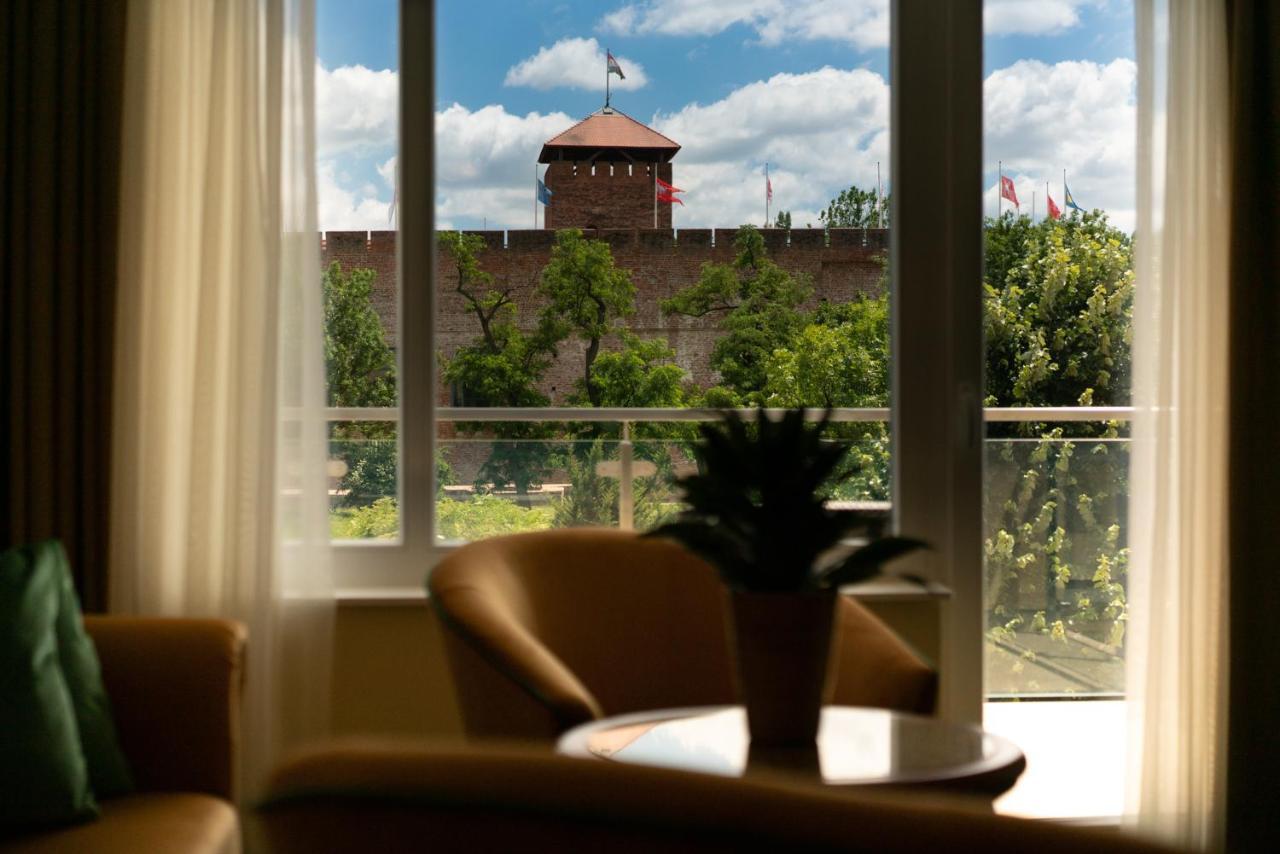 Junior Suite with Garden View
