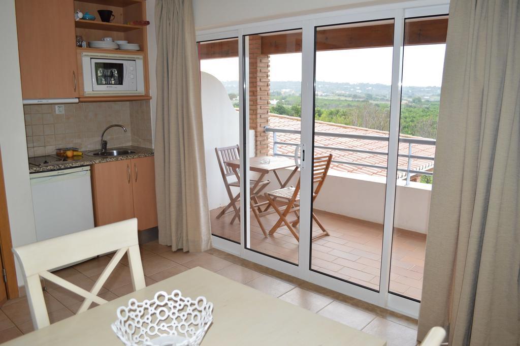Apartamento com 1 Quarto e Vista Piscina (2 adultos + 2 crianças)