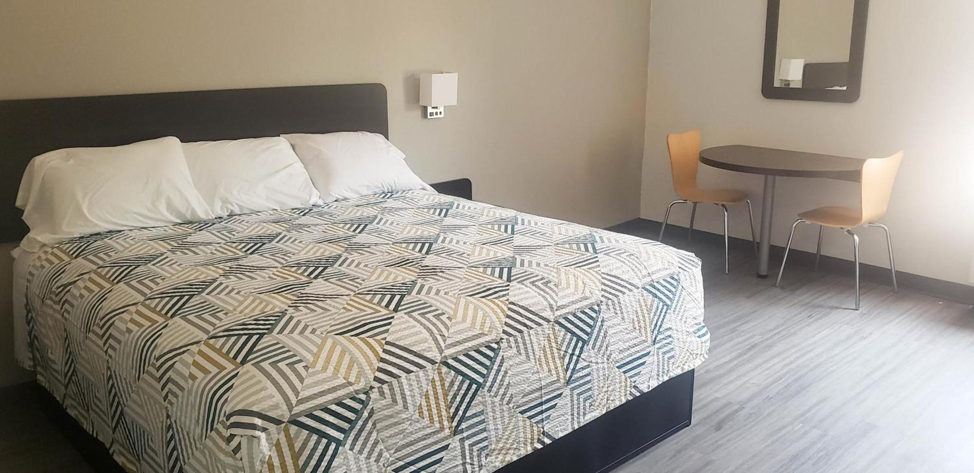 2 Full Beds | Non-Smoking