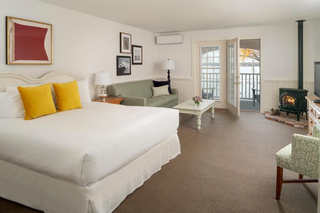 Partial Ocean View King Bed