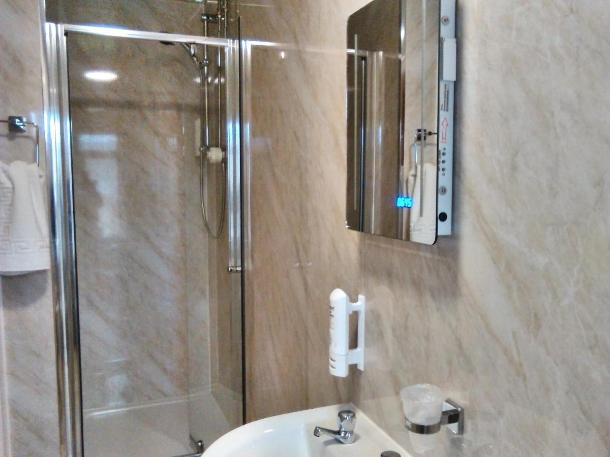 Double Room Private Bathroom,1342570835:JPEG
