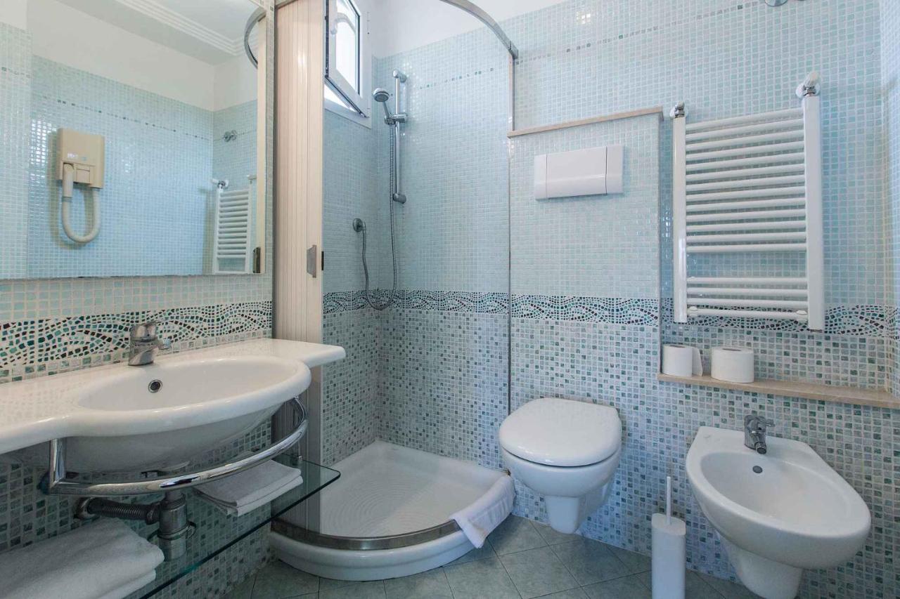 Standard Double Room,1244358313:JPEG