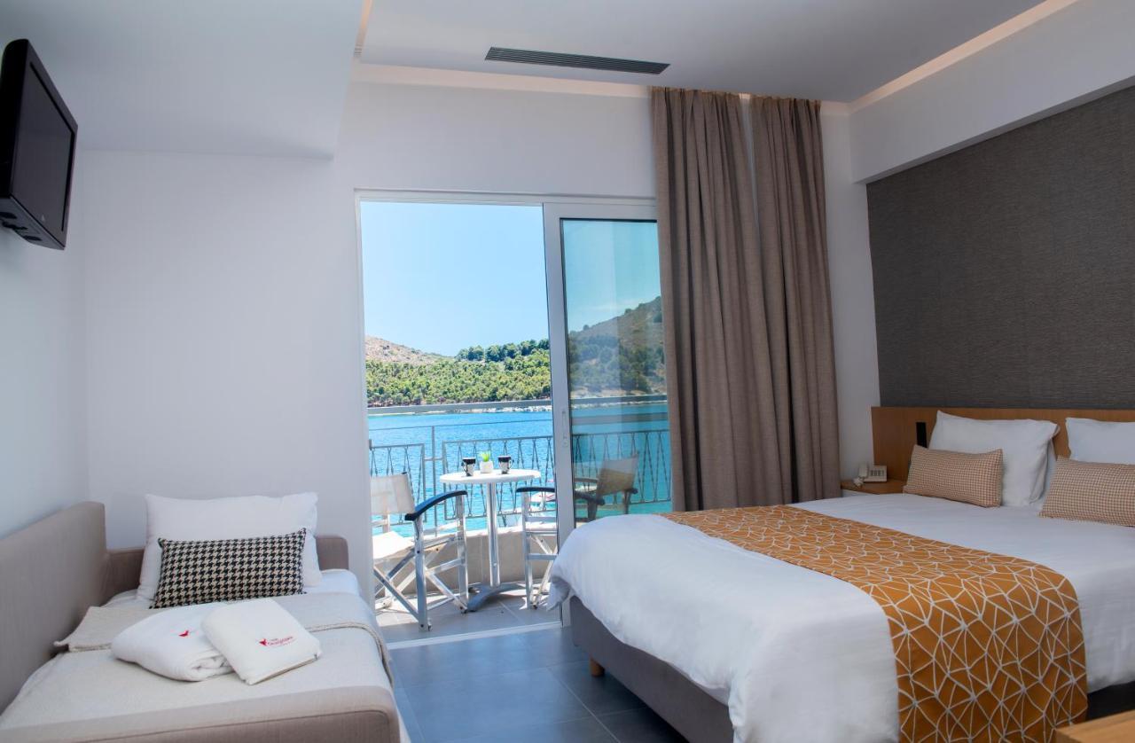 Triple Room Sea View