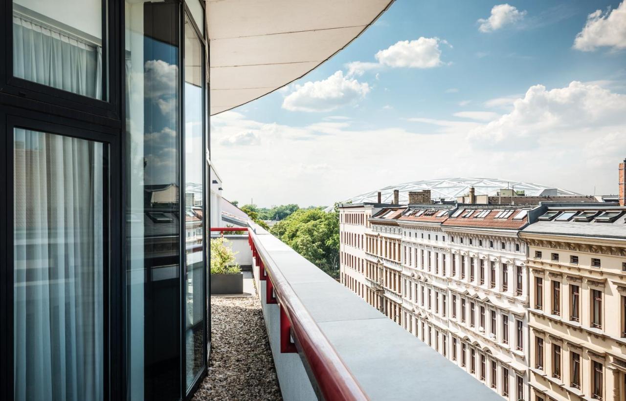 Urban Rooftop Room