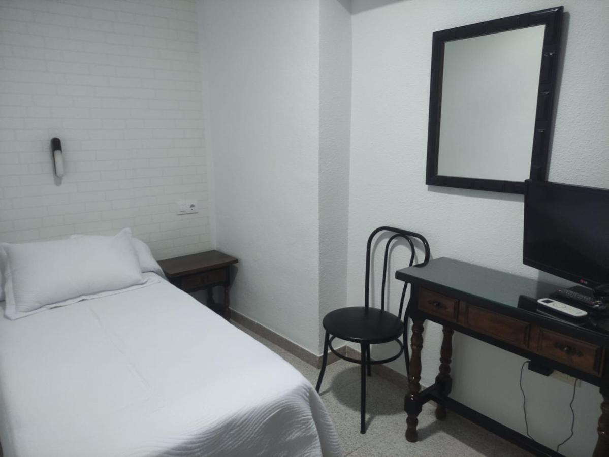 Single Room,1553965390:JPEG