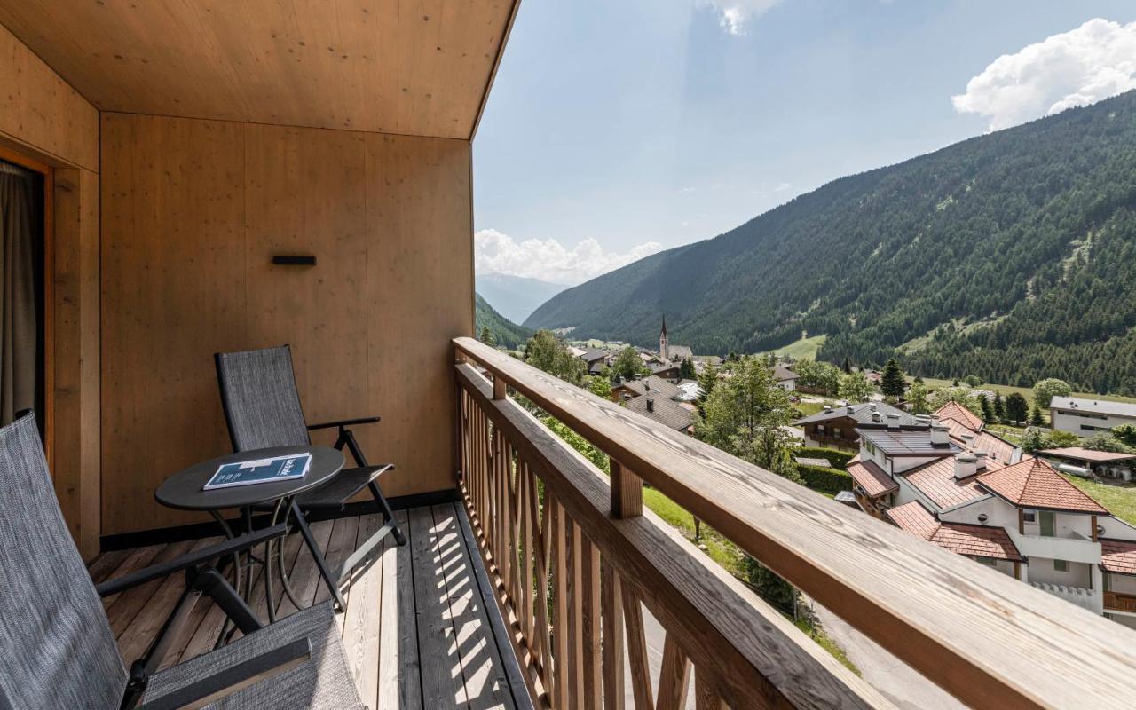Deluxe Double Room Balcony,1130057679:JPEG