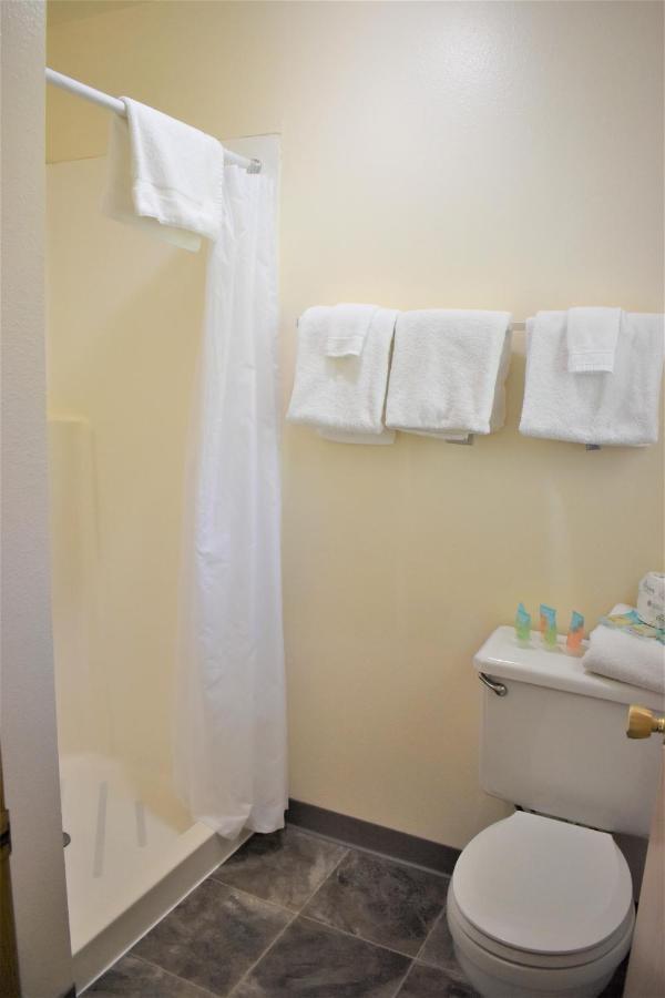 Queen Room Deluxe