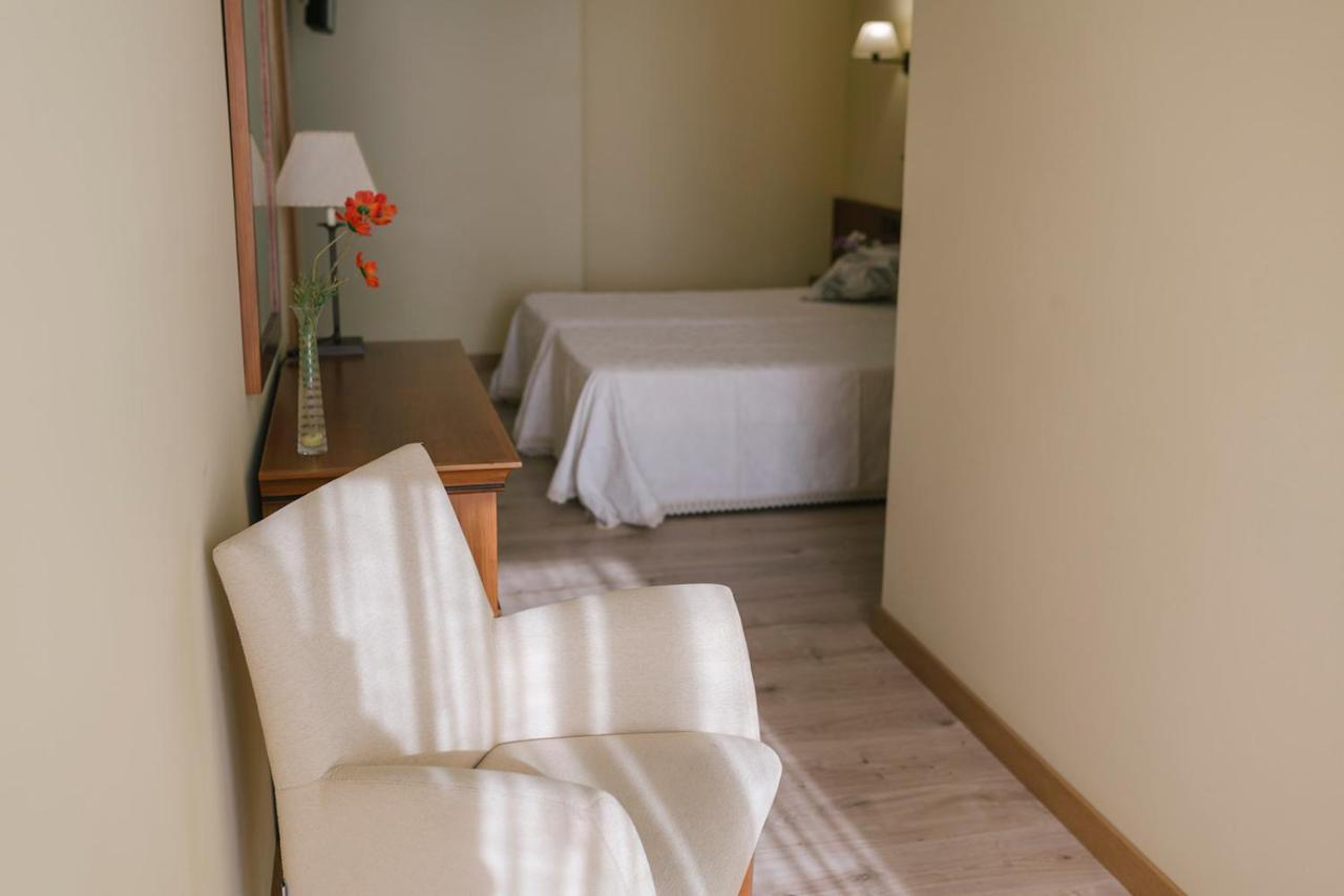Double or Twin Room Sea View