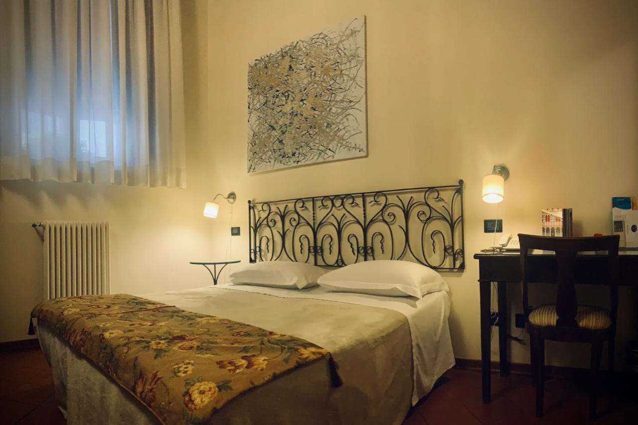 Economy Double Room with French bed