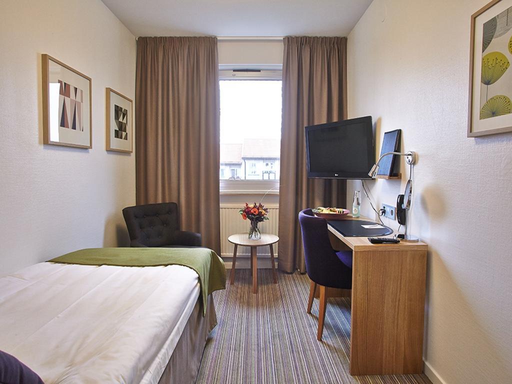 Small Single Room