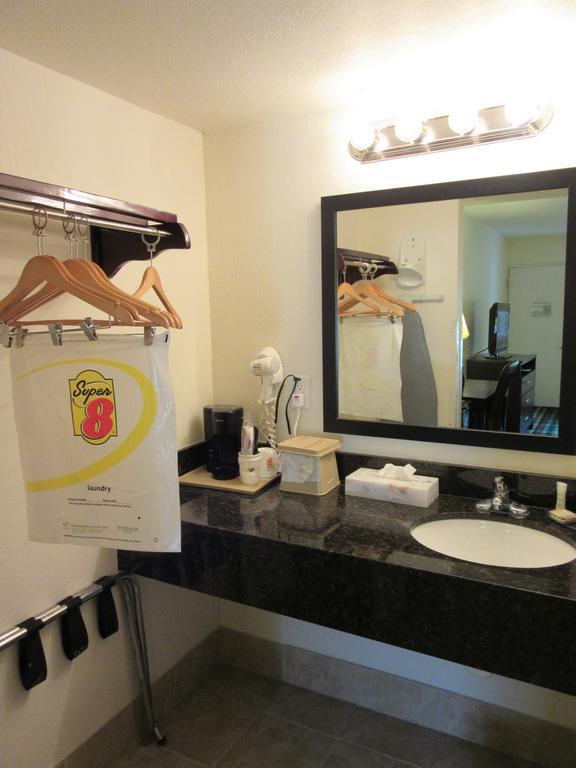 Double Room with Two Double Beds - Smoking