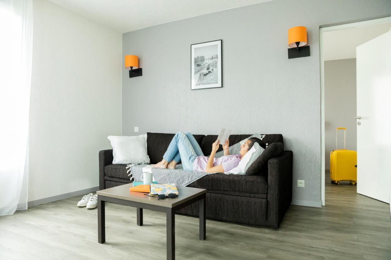One-Bedroom Apartment,1135348006:JPEG