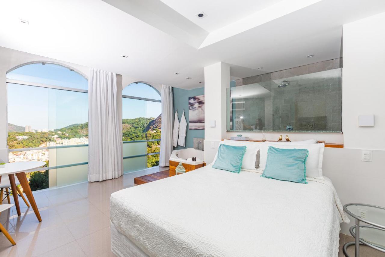 Deluxe Suite Spa Bath