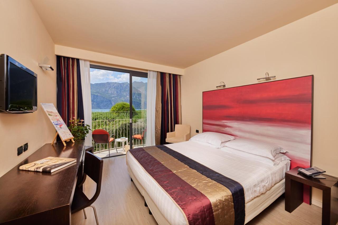 Superior Double or Twin Room Partial Lake View Ground Floor,1137001504:JPEG