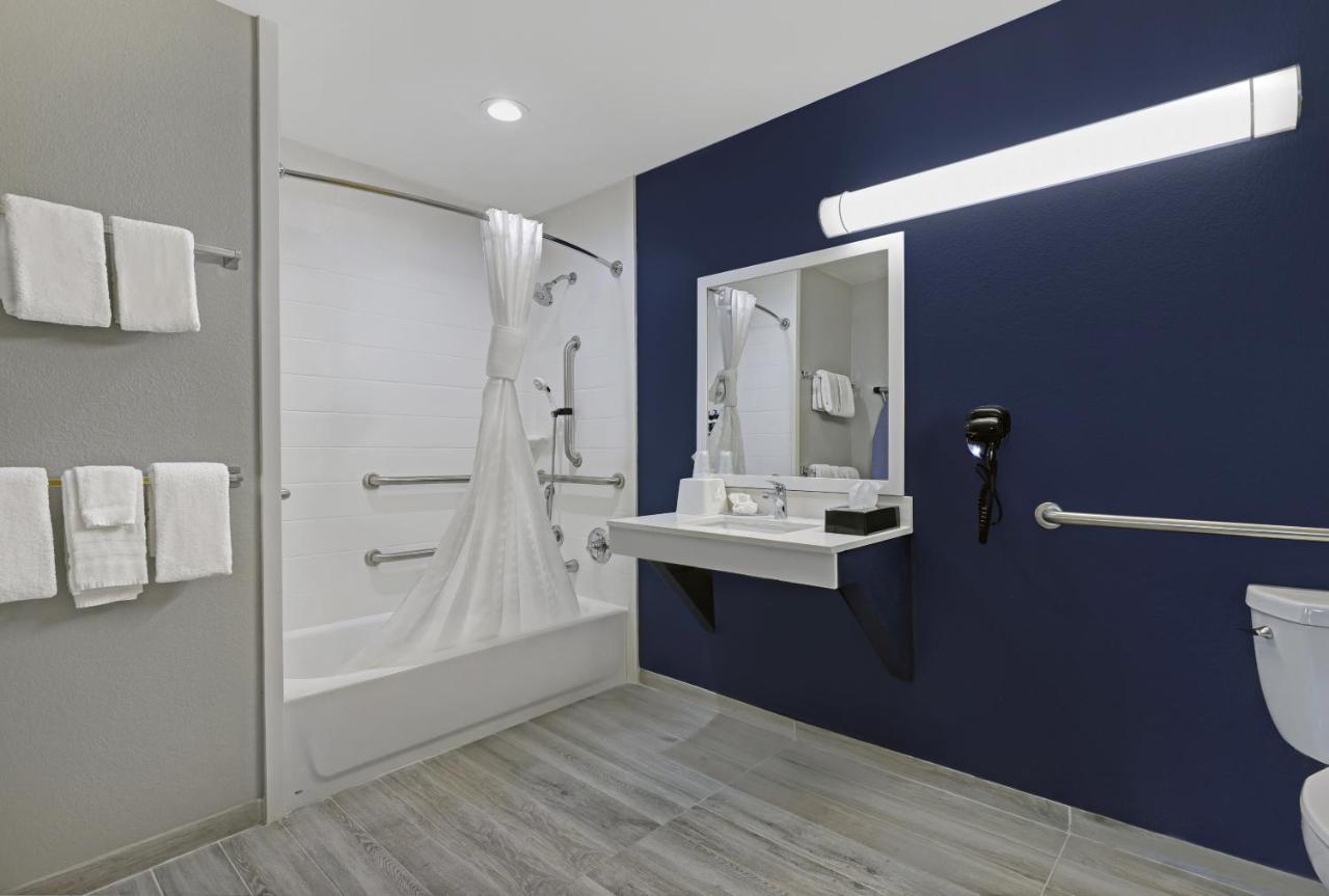 King Room - Disability Access