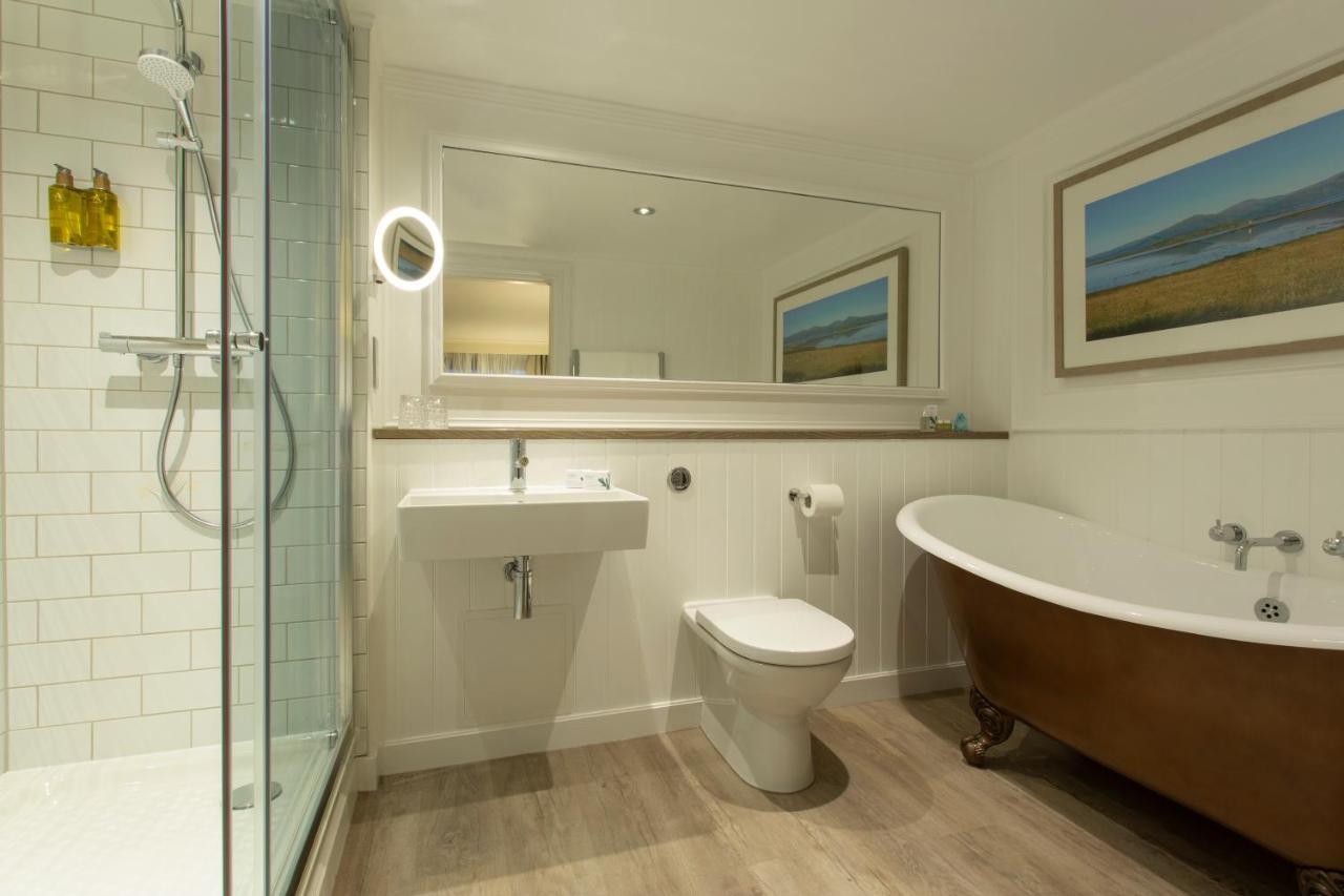 Retreat Suite with Hot Tub