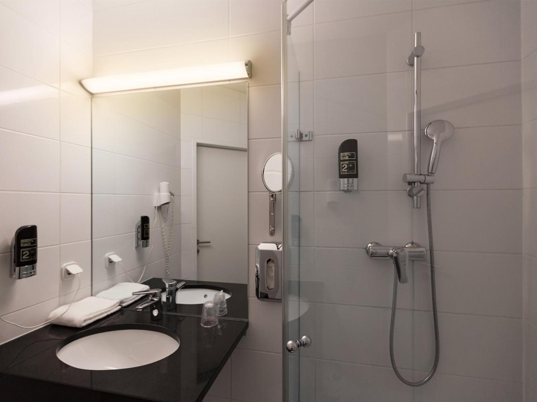 Standard Twin Room,1434242116:JPEG