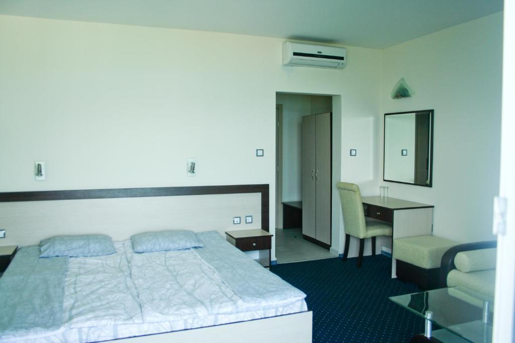 Superior Double or Twin Room Sea View