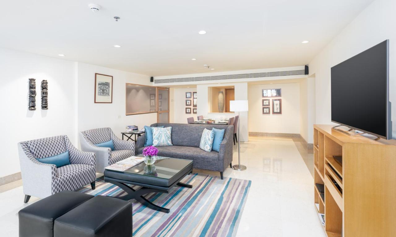 Two-Bedroom Apartment City View