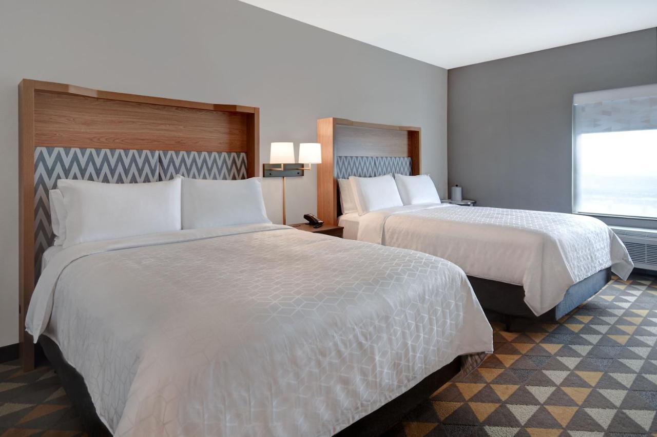 Premium Queen Room Two Queen Beds