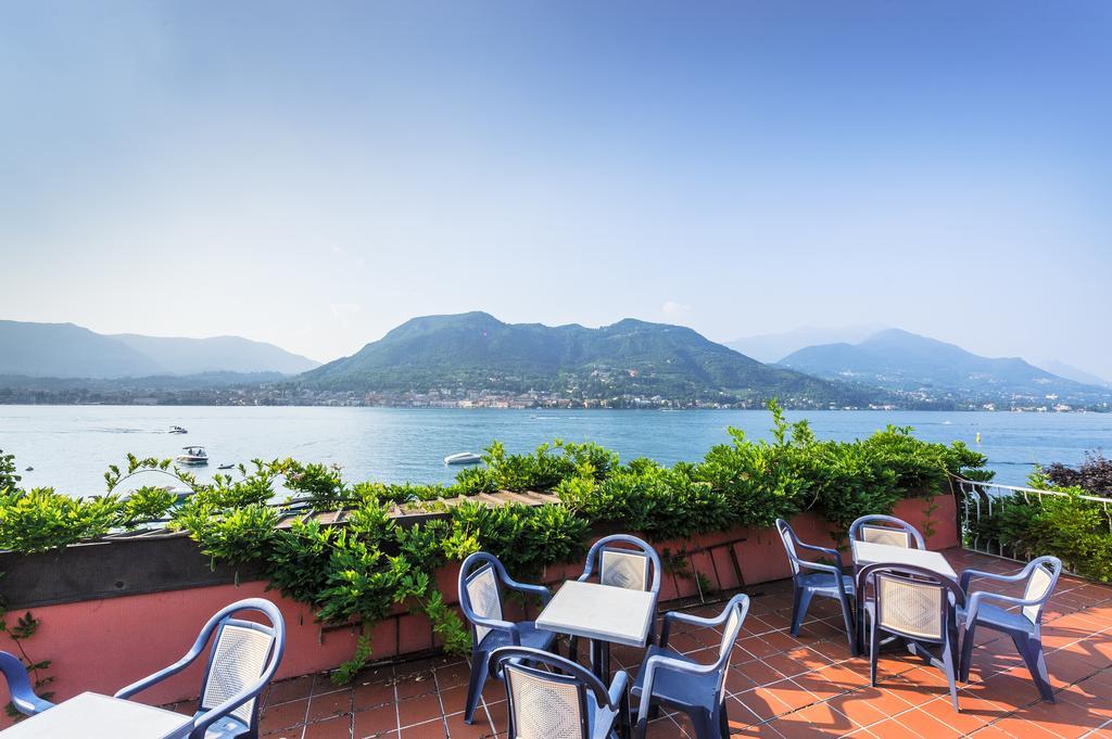 Camera Matrimoniale/Doppia con Letti Singoli con Vista Lago.