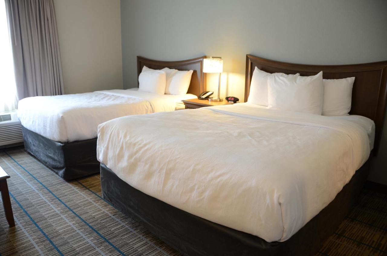 Queen Suite with Two Queen Beds - Non-Smoking