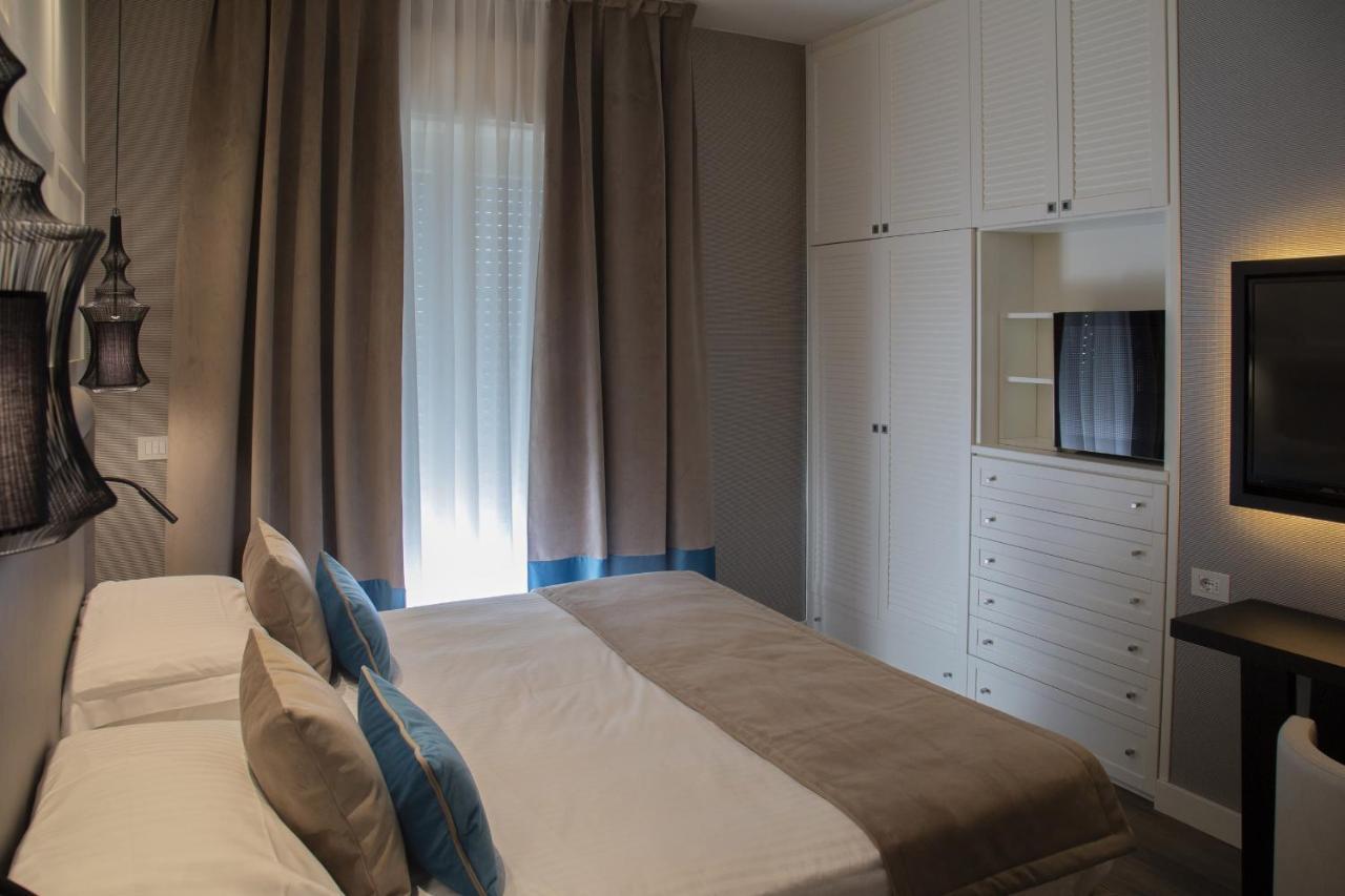 Executive Zimmer mit seitlichem Meerblick