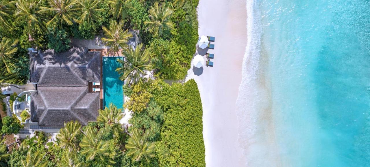 Villa Familiar Praia com 2 Quartos e Piscina