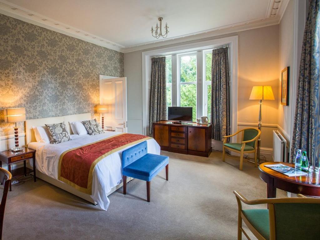 Double or Twin Room with Private Bathroom