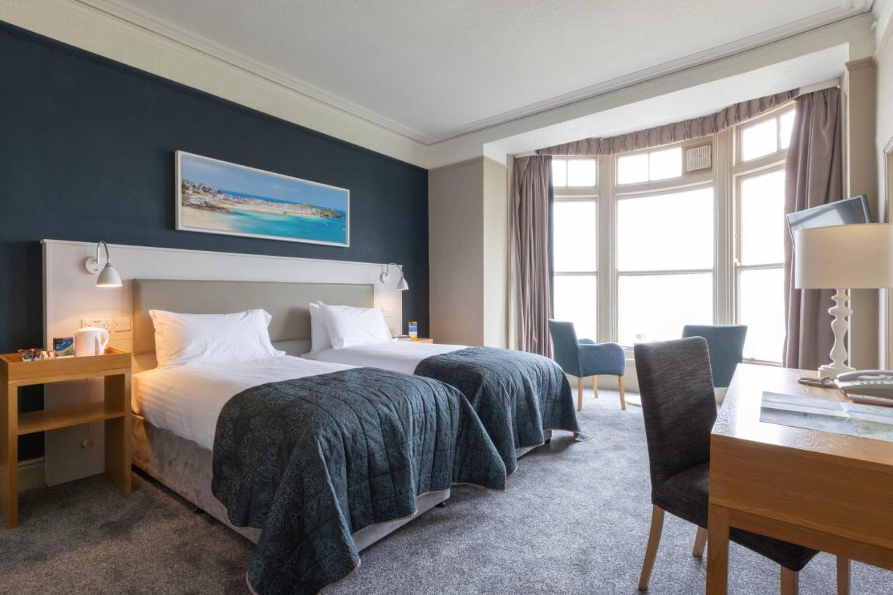 Twin Room with Sea View